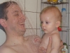 Erstes Mal mit Papa unter der Dusche               